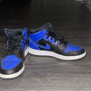 Jordan 1 mids